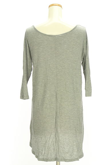 MAYSON GREY（メイソングレイ）の古着「七分袖フィッシュテールカットソー（Ｔシャツ）」大画像２へ