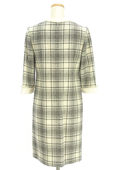 Apuweiser riche（アプワイザーリッシェ）の古着「パール付きチェック柄膝丈ワンピース（ワンピース・チュニック）」大画像２へ