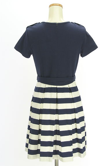 BURBERRY BLUE LABEL（バーバリーブルーレーベル）の古着「ベルト付き膝上ボーダーフレアワンピース（ワンピース・チュニック）」大画像２へ