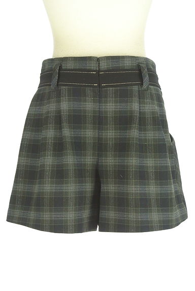 BEATRICE（ベアトリス）の古着「アシンメトリータックチェック柄ショートパンツ（ショートパンツ・ハーフパンツ）」大画像２へ