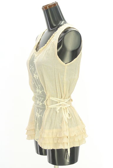 クリックで大画像表示 axes femme(アクシーズファム)の古着「刺繍入りタンクトップ(カットソー・プルオーバー)」大画像3へ