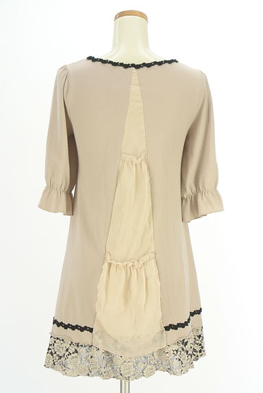 クリックで大画像表示 axes femme(アクシーズファム)の古着「裾レースミニフレアワンピース(ワンピース・チュニック)」大画像2へ