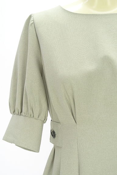 クリックで大画像表示 NATURAL BEAUTY BASIC(ナチュラルビューティベーシック)の古着「半そでパフスリーブワンピース(ワンピース・チュニック)」大画像4へ