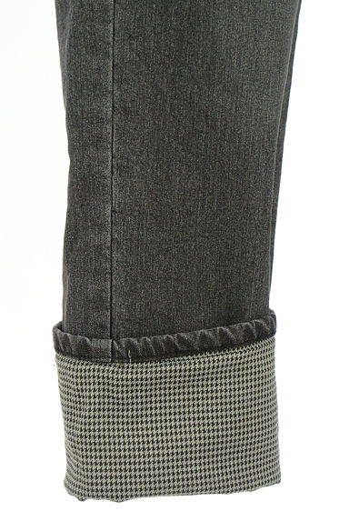 axes femme（アクシーズファム）の古着「刺繍入りブラックデニムパンツ（デニムパンツ）」大画像５へ