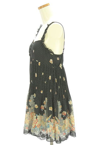クリックで大画像表示 axes femme(アクシーズファム)の古着「ドット柄×花柄シフォンキャミ(キャミソール・タンクトップ)」大画像3へ