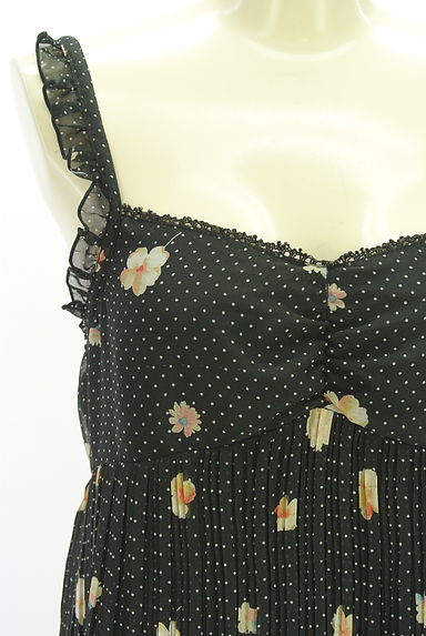 クリックで大画像表示 axes femme(アクシーズファム)の古着「ドット柄×花柄シフォンキャミ(キャミソール・タンクトップ)」大画像4へ