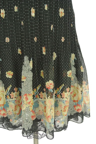 クリックで大画像表示 axes femme(アクシーズファム)の古着「ドット柄×花柄シフォンキャミ(キャミソール・タンクトップ)」大画像5へ