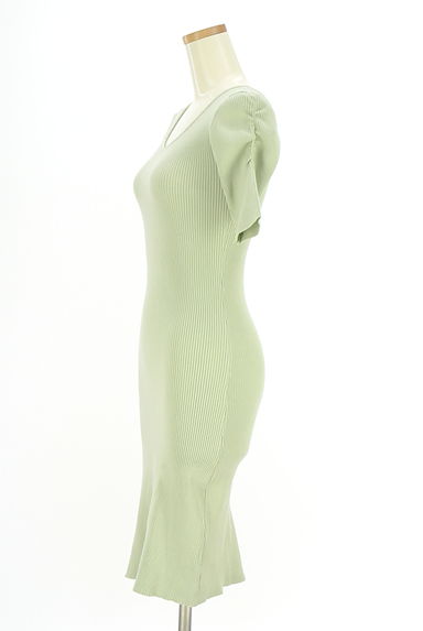 クリックで大画像表示 ROYAL PARTY(ロイヤルパーティ)の古着「膝下ニットワンピース(ワンピース・チュニック)」大画像3へ