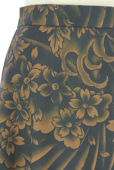 &ellecy（アンドエルシー）の古着「花柄ロングスカート（ロングスカート・マキシスカート）」大画像４へ