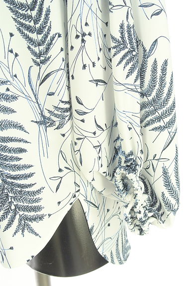 LAUTREAMONT（ロートレアモン）の古着「花柄プルオーバー（カットソー・プルオーバー）」大画像５へ