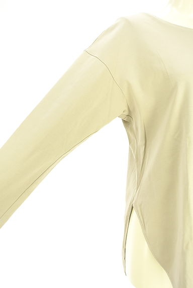 クリックで大画像表示 COMME CA(コムサ)の古着「ラウンドヘムロンT(Tシャツ)」大画像4へ