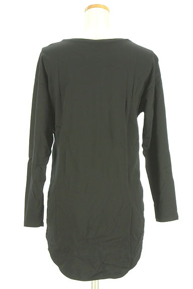 クリックで大画像表示 COMME CA(コムサ)の古着「ラウンドヘムロンT(Tシャツ)」大画像2へ