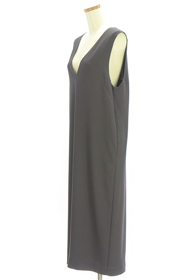 iCB（アイシービー）の古着「Vネックノースリワンピース（ワンピース・チュニック）」大画像３へ