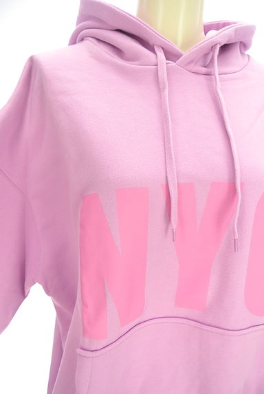 ANNA SUI（アナスイ）の古着「ANNA SUI NYC プリントスウェットパーカー（スウェット・パーカー）」大画像４へ