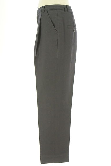 クリックで大画像表示 HUMAN WOMAN(ヒューマンウーマン)の古着「センタープレステーパードパンツ(パンツ)」大画像3へ