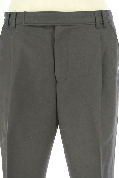 クリックで大画像表示 HUMAN WOMAN(ヒューマンウーマン)の古着「センタープレステーパードパンツ(パンツ)」大画像4へ