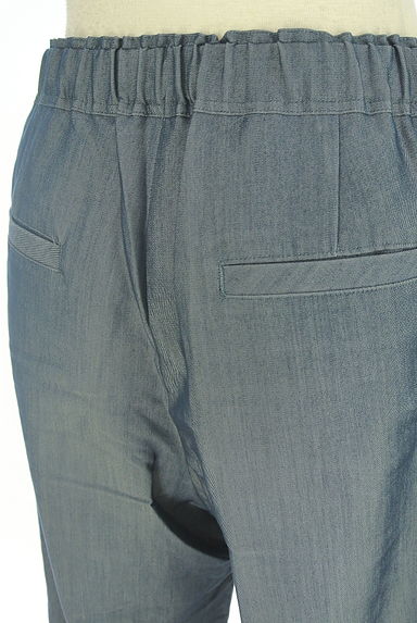 クリックで大画像表示 STRAWBERRY-FIELDS(ストロベリーフィールズ)の古着「光沢テーパードパンツ(パンツ)」大画像5へ