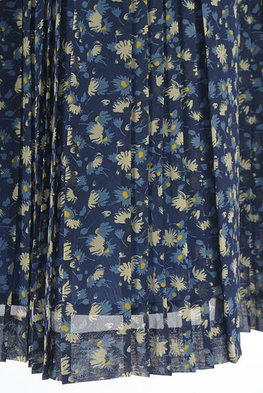 Lois CRAYON（ロイスクレヨン）の古着「小花柄膝上スカート（スカート）」大画像５へ