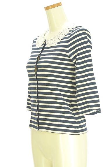 クリックで大画像表示 Lois CRAYON(ロイスクレヨン)の古着「7分袖刺繍レース襟ボーダー柄ニットカーディガン(カーディガン・ボレロ)」大画像3へ