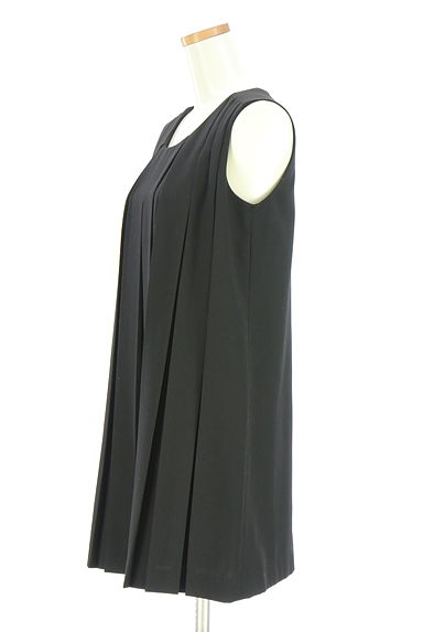 クリックで大画像表示 Lois CRAYON(ロイスクレヨン)の古着「ボックスプリーツノースリワンピース(ワンピース・チュニック)」大画像3へ