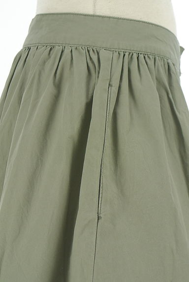 クリックで大画像表示 NATURAL BEAUTY BASIC(ナチュラルビューティベーシック)の古着「フロントボタン膝丈フレアスカート(スカート)」大画像5へ