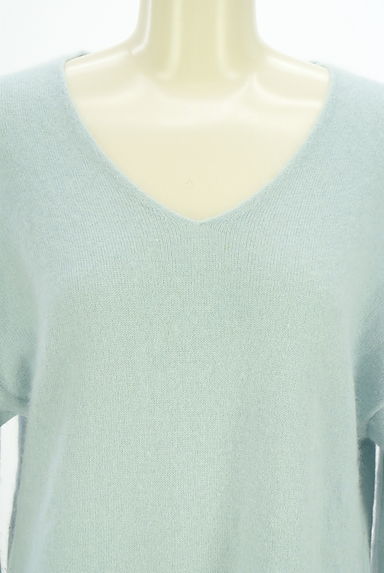 クリックで大画像表示 NATURAL BEAUTY BASIC(ナチュラルビューティベーシック)の古着「Vネックふんわりニット(ニット)」大画像4へ