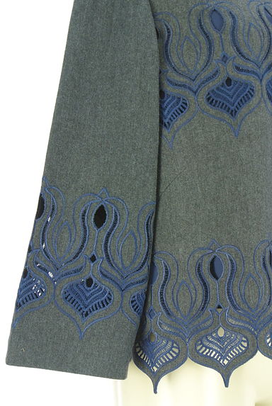 HIROKO BIS（ヒロコビス）の古着「刺繍入りウールカットソー（カットソー・プルオーバー）」大画像５へ