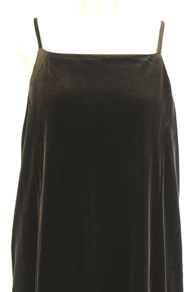 クリックで大画像表示 Kastane(カスタネ)の古着「ベロアロングキャミワンピース(キャミワンピース)」大画像4へ