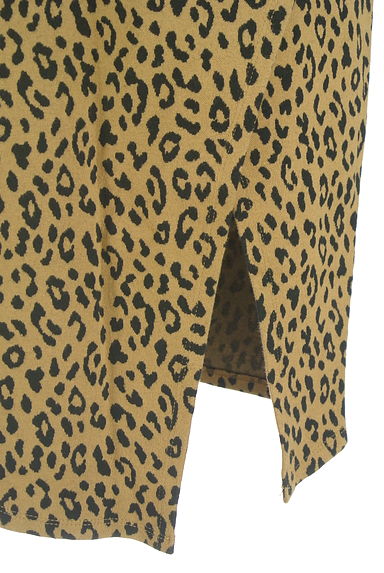 クリックで大画像表示 CYNICAL(シニカル)の古着「レオパード柄ラップ風膝下起毛スカート(スカート)」大画像5へ