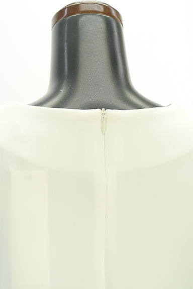 クリックで大画像表示 DOUDOU(ドゥドゥ)の古着「オーバーサイズストレッチカットソー(カットソー・プルオーバー)」大画像4へ