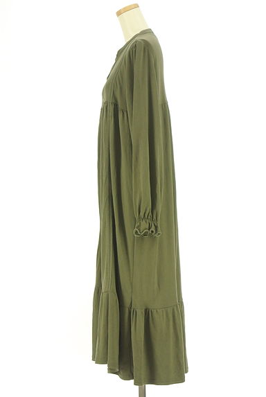 axes femme（アクシーズファム）の古着「パールボタンロングフレアワンピース（ワンピース・チュニック）」大画像３へ