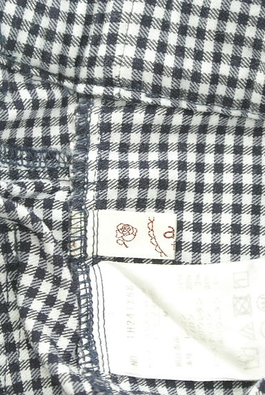 クリックで大画像表示 axes femme(アクシーズファム)の古着「レース裾ギンガムチェックスキニーパンツ(パンツ)」大画像6へ