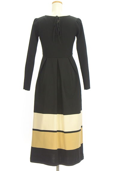 クリックで大画像表示 PROPORTION BODY DRESSING(プロポーションボディドレッシング)の古着「裾ボーダーニットワンピース(ワンピース・チュニック)」大画像2へ