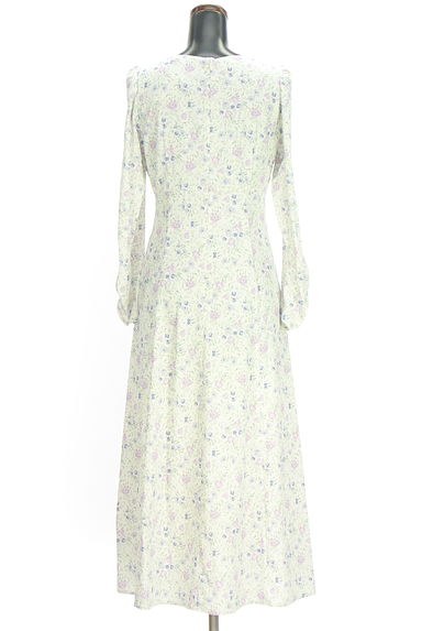 クリックで大画像表示 PROPORTION BODY DRESSING(プロポーションボディドレッシング)の古着「花柄ロングフレアワンピース(ワンピース・チュニック)」大画像2へ