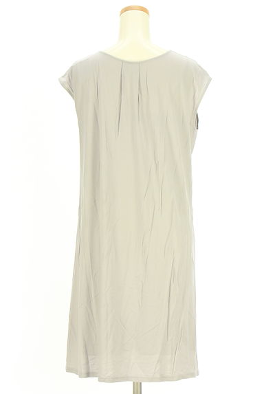 UNTITLED（アンタイトル）の古着「ツイスト膝丈ワンピース（ワンピース・チュニック）」大画像２へ