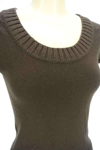 クリックで大画像表示 UNTITLED(アンタイトル)の古着「半袖ラウンドネックニットトップス(ニット)」大画像4へ