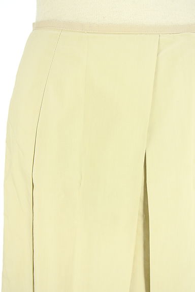 クリックで大画像表示 INDIVI(インディヴィ)の古着「膝丈フレアスカート(スカート)」大画像4へ