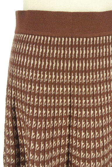 Couture Brooch（クチュールブローチ）の古着「千鳥格子柄ミモレニットスカート（ロングスカート・マキシスカート）」大画像４へ