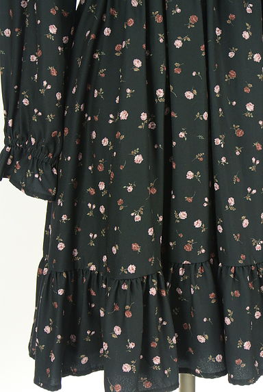 クリックで大画像表示 Ank Rouge(アンクルージュ)の古着「小花柄ワンピース(ワンピース・チュニック)」大画像5へ