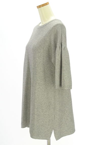 クリックで大画像表示 Tiaclasse(ティアクラッセ)の古着「フレアスリーブニットチュニック(ニット)」大画像3へ