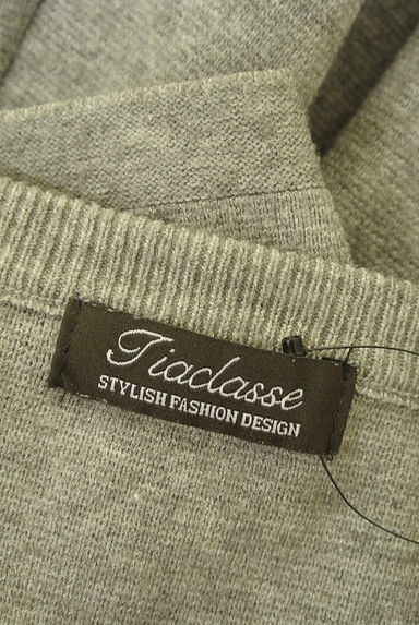 クリックで大画像表示 Tiaclasse(ティアクラッセ)の古着「フレアスリーブニットチュニック(ニット)」大画像6へ