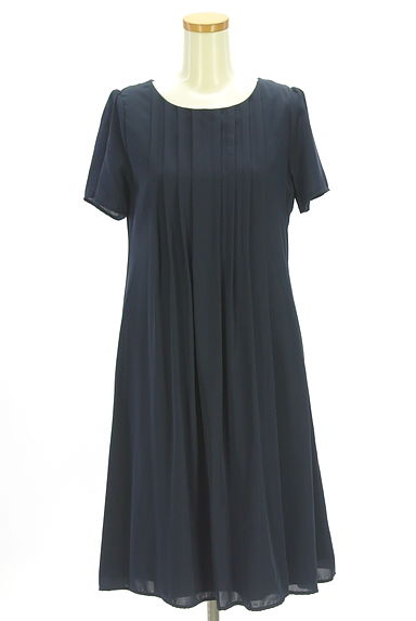 クリックで大画像表示 Tiaclasse(ティアクラッセ)の古着「ピンタック膝下ワンピース(ワンピース・チュニック)」大画像1へ