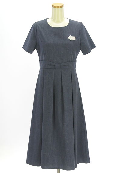 Tiaclasse（ティアクラッセ）の古着「デニムライク膝下丈フレアワンピース（ワンピース・チュニック）」大画像４へ