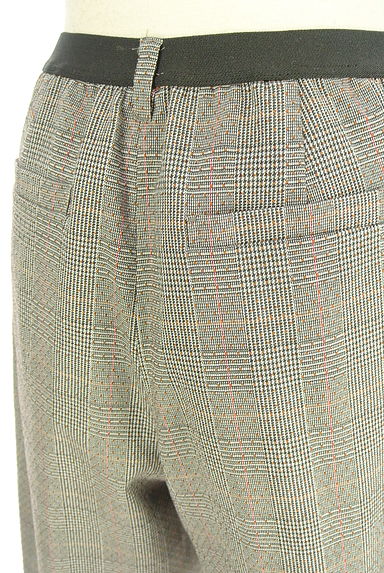 HUMAN WOMAN（ヒューマンウーマン）の古着「チェックテーパードパンツ（パンツ）」大画像５へ