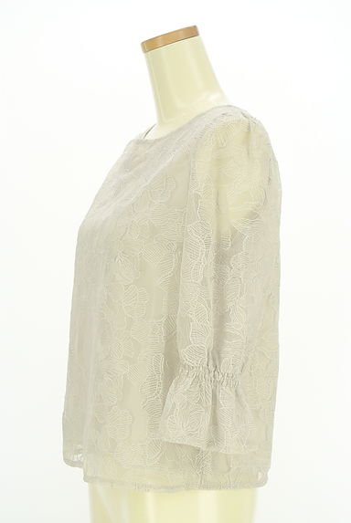 PROPORTION BODY DRESSING（プロポーションボディドレッシング）の古着「花刺繍チュールレースブラウス（カットソー・プルオーバー）」大画像３へ