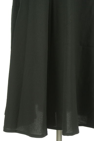 クリックで大画像表示 PROPORTION BODY DRESSING(プロポーションボディドレッシング)の古着「後ろVネックロングフレアワンピース(ワンピース・チュニック)」大画像5へ