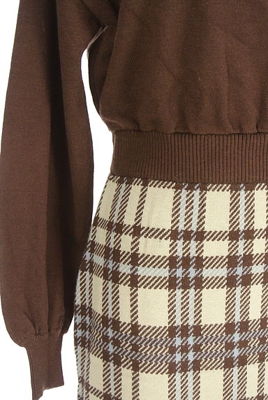 クリックで大画像表示 PROPORTION BODY DRESSING(プロポーションボディドレッシング)の古着「EDIT COLOGNE ウエストゴムニットロングワンピース(ワンピース・チュニック)」大画像5へ