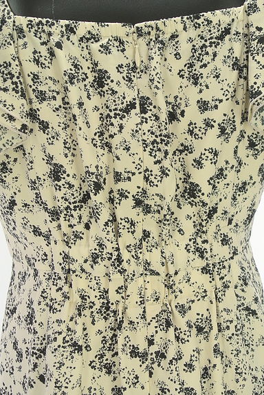 クリックで大画像表示 PROPORTION BODY DRESSING(プロポーションボディドレッシング)の古着「小花柄ノースリワンピース(ワンピース・チュニック)」大画像5へ