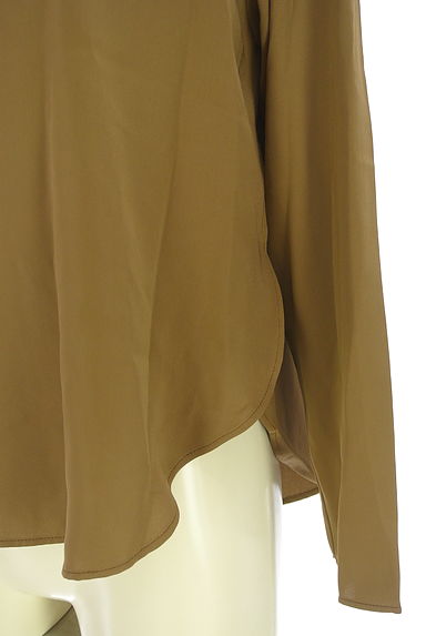 クリックで大画像表示 KBF(ケービーエフ)の古着「KBF+ バックタックカットソー(カットソー・プルオーバー)」大画像5へ