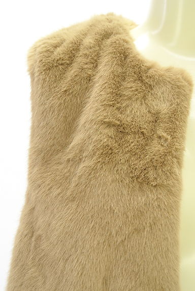 クリックで大画像表示 Ungrid(アングリッド)の古着「エコファーベスト(ブルゾン・スタジャン)」大画像4へ